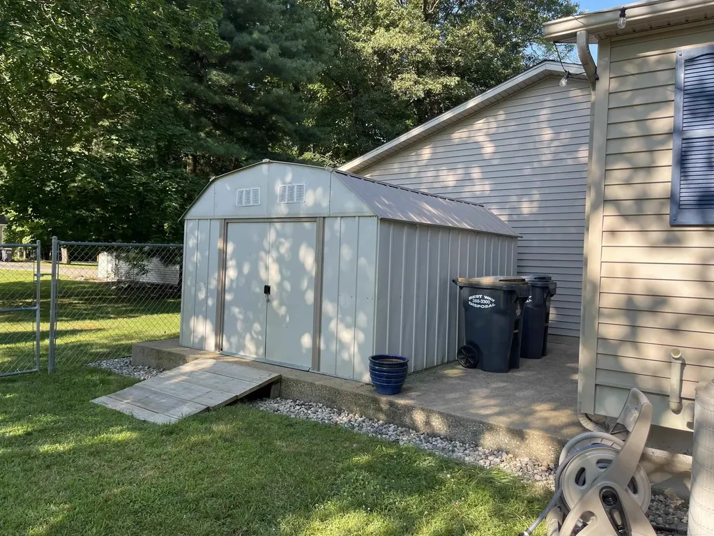 8549 Oakside Street Portage City MI 49002