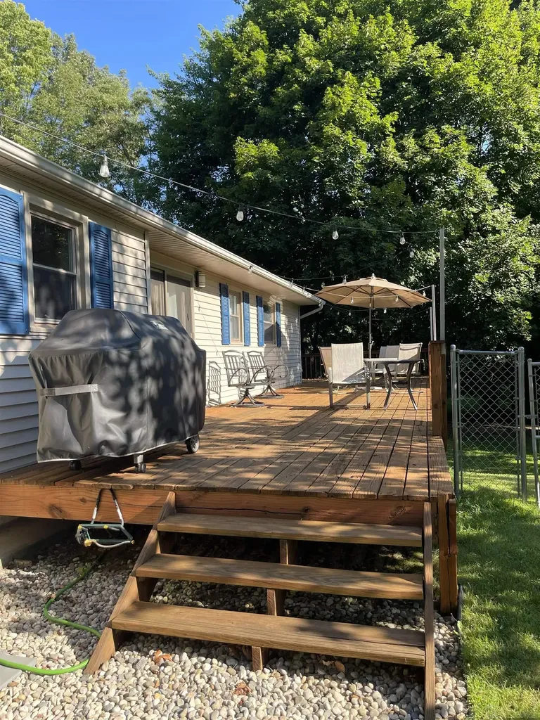 8549 Oakside Street Portage City MI 49002