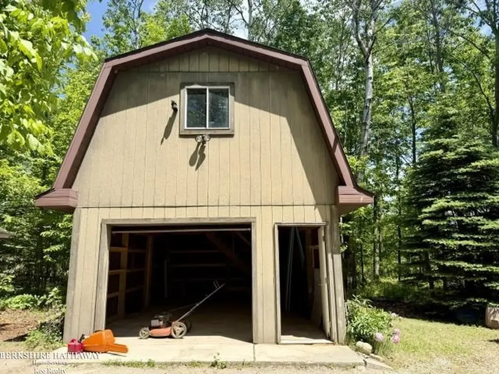 4412 Glasbury Court Butman Township MI 48624