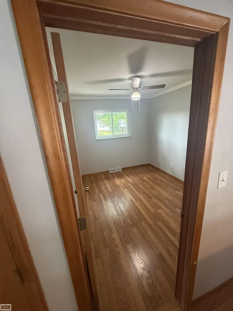 26093 La Salle Ct. Street Roseville City MI 48066