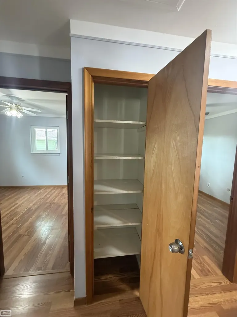 26093 La Salle Ct. Street Roseville City MI 48066