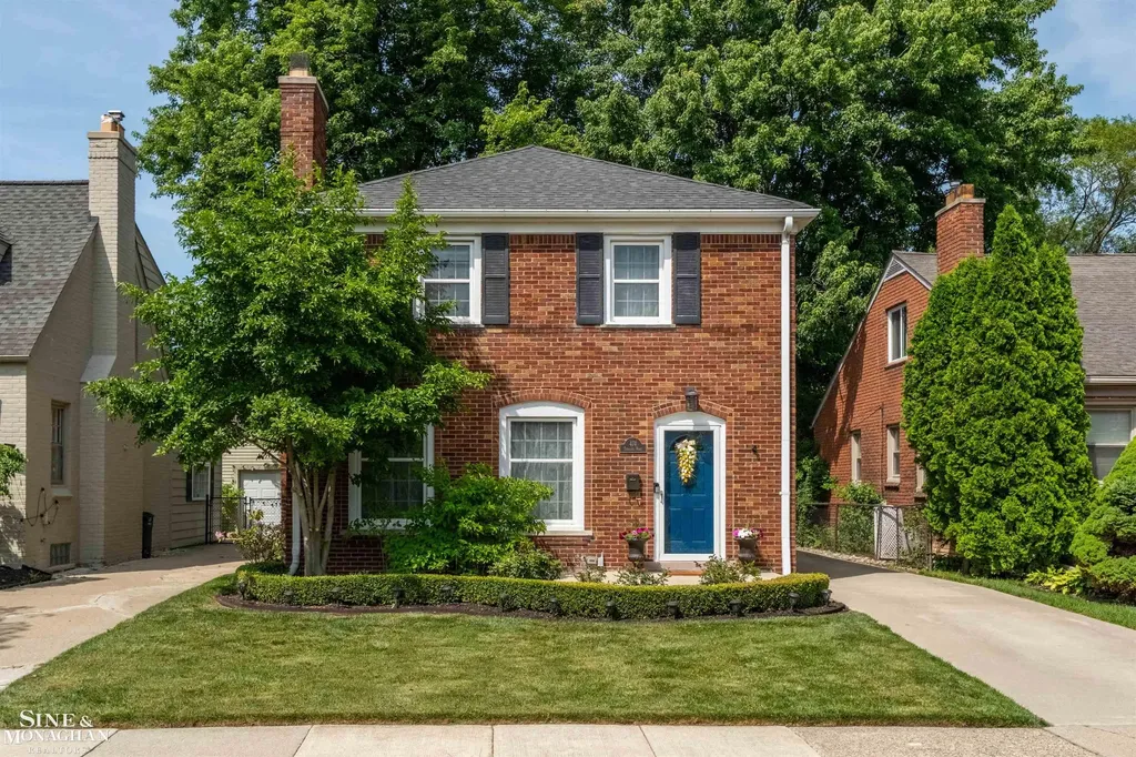 474 Touraine Road Grosse Pointe Farms City MI 48236