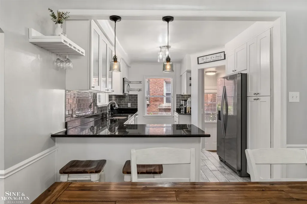 474 Touraine Road Grosse Pointe Farms City MI 48236
