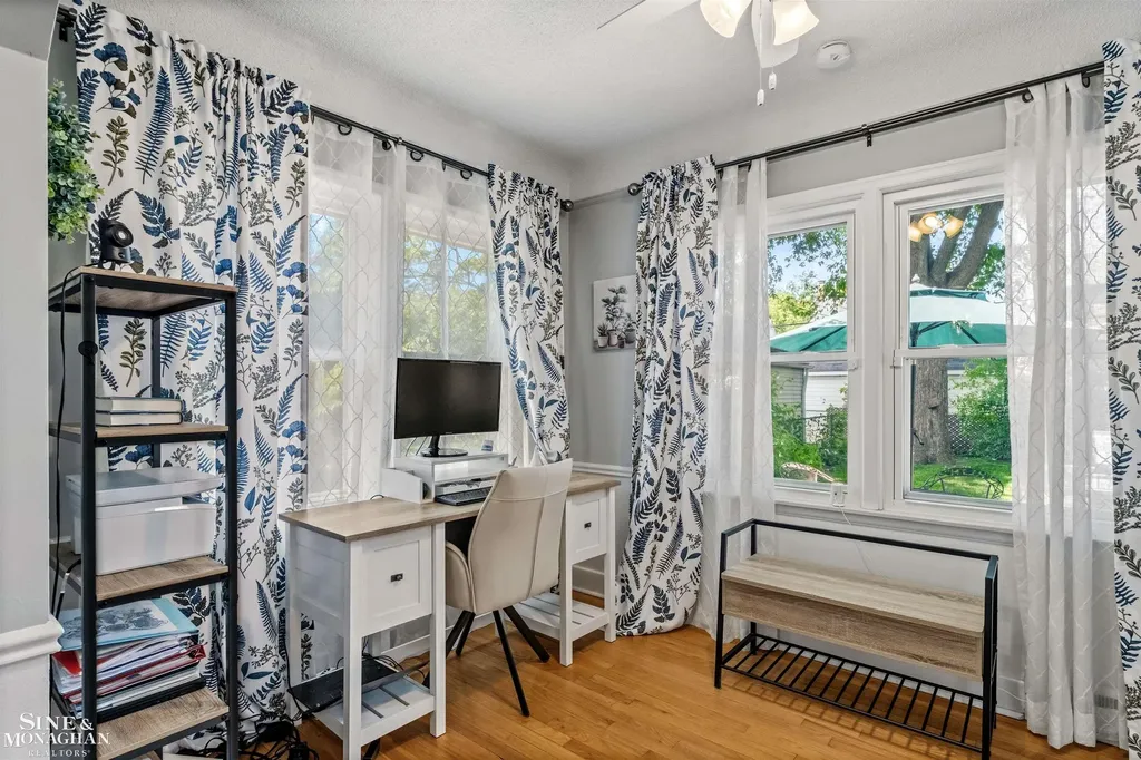 474 Touraine Road Grosse Pointe Farms City MI 48236