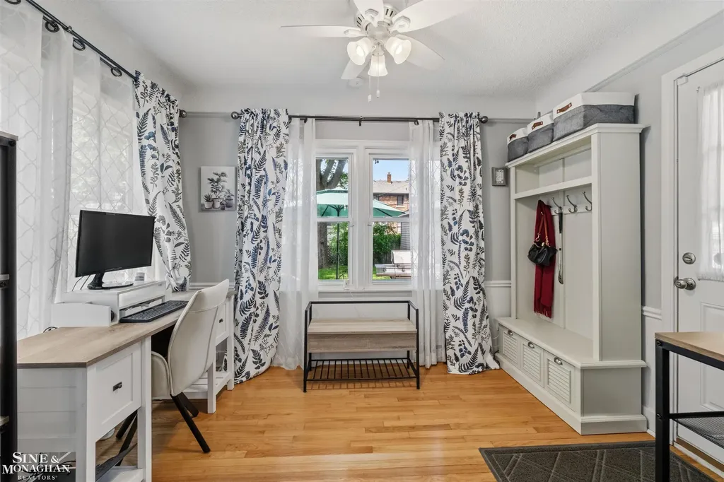 474 Touraine Road Grosse Pointe Farms City MI 48236