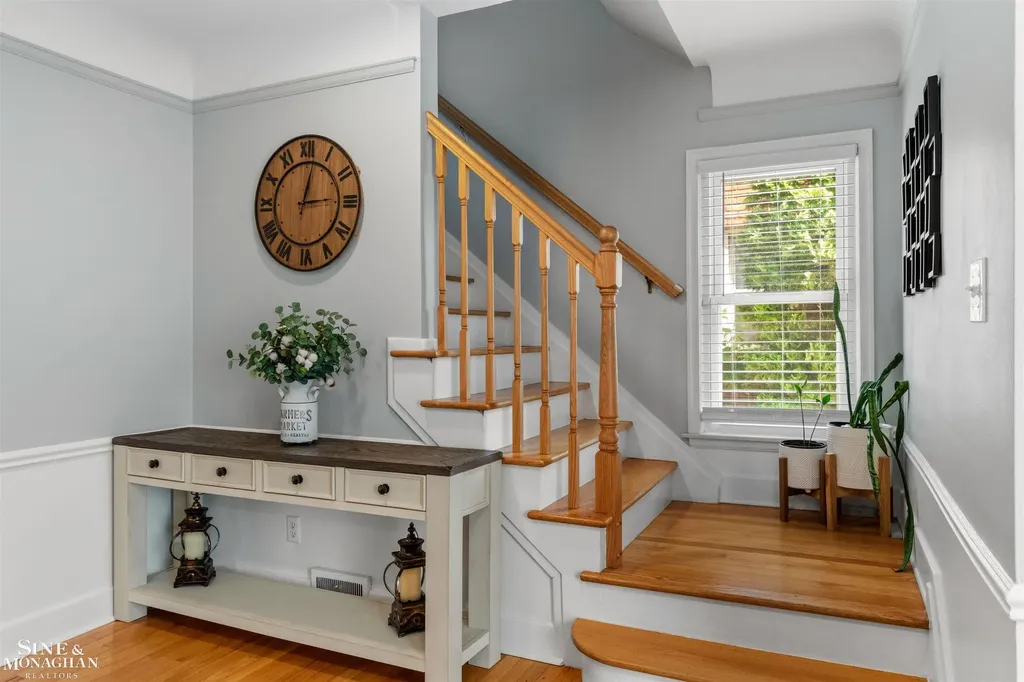474 Touraine Road Grosse Pointe Farms City MI 48236