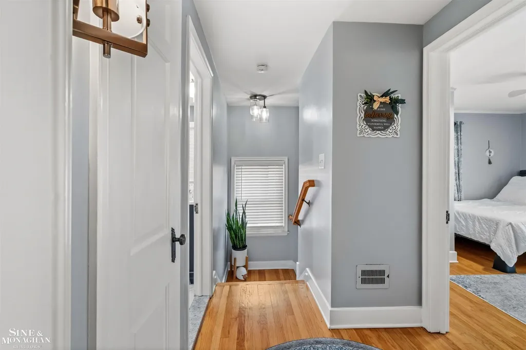 474 Touraine Road Grosse Pointe Farms City MI 48236