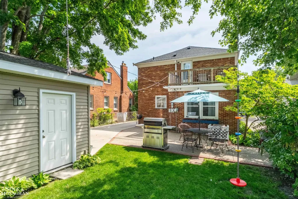 474 Touraine Road Grosse Pointe Farms City MI 48236