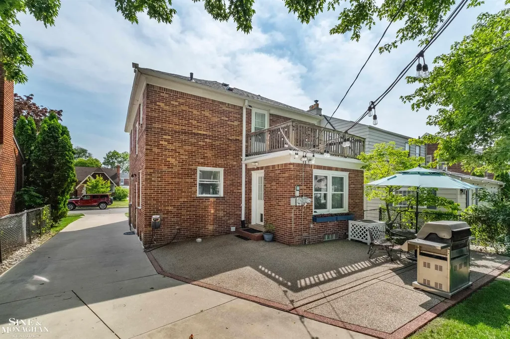 474 Touraine Road Grosse Pointe Farms City MI 48236