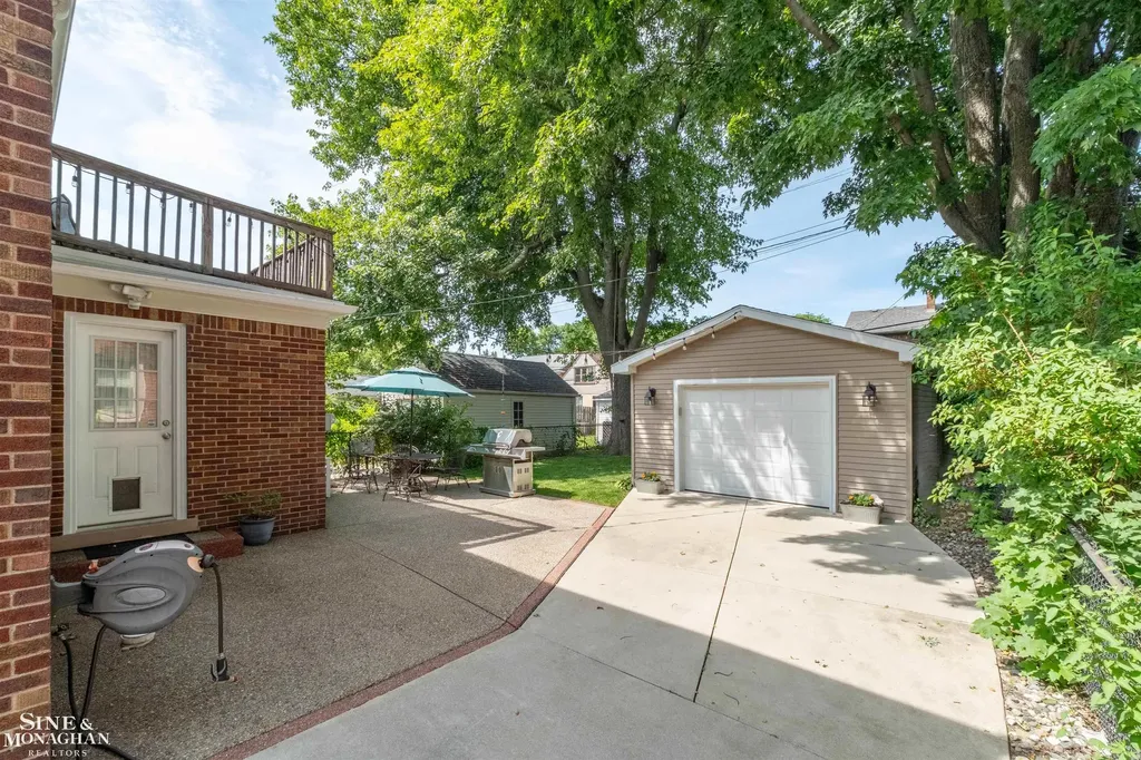 474 Touraine Road Grosse Pointe Farms City MI 48236