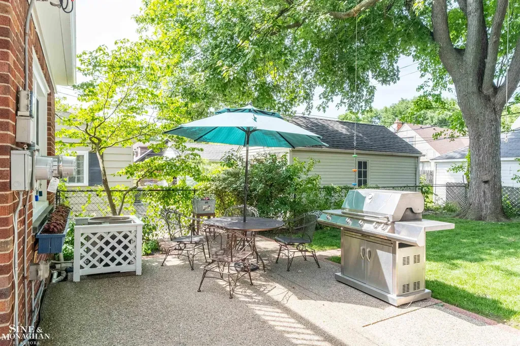 474 Touraine Road Grosse Pointe Farms City MI 48236