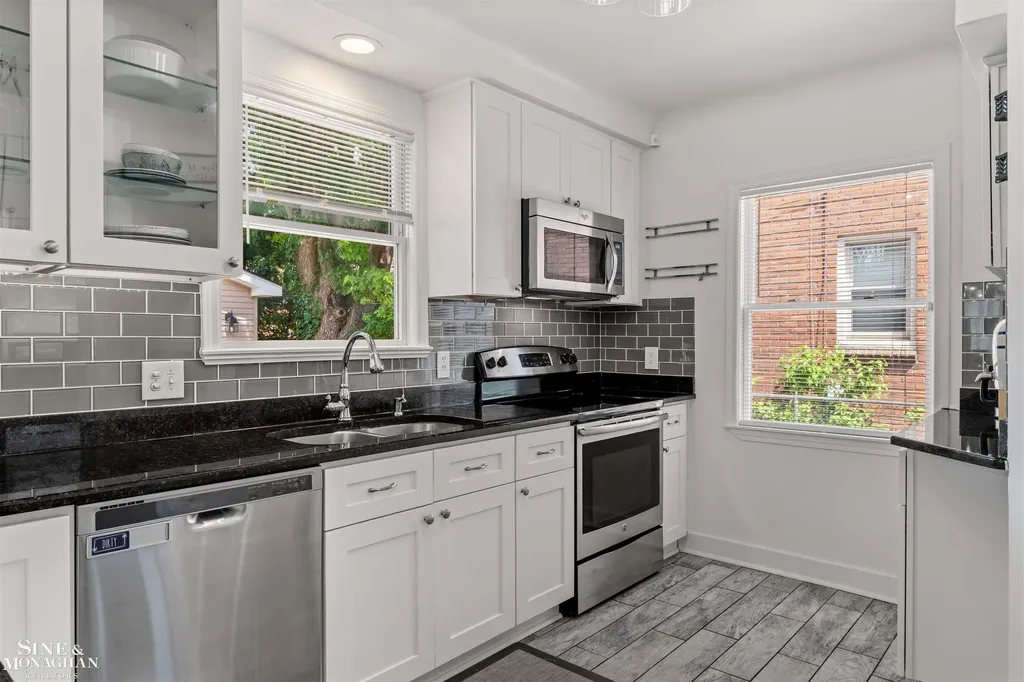 474 Touraine Road Grosse Pointe Farms City MI 48236