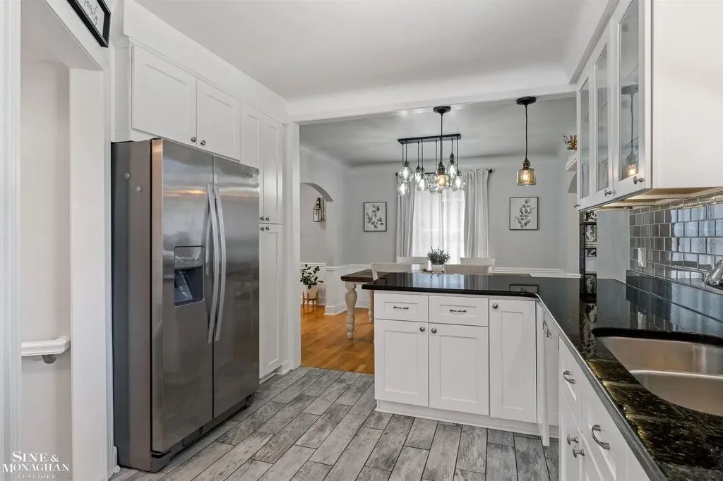 474 Touraine Road Grosse Pointe Farms City MI 48236