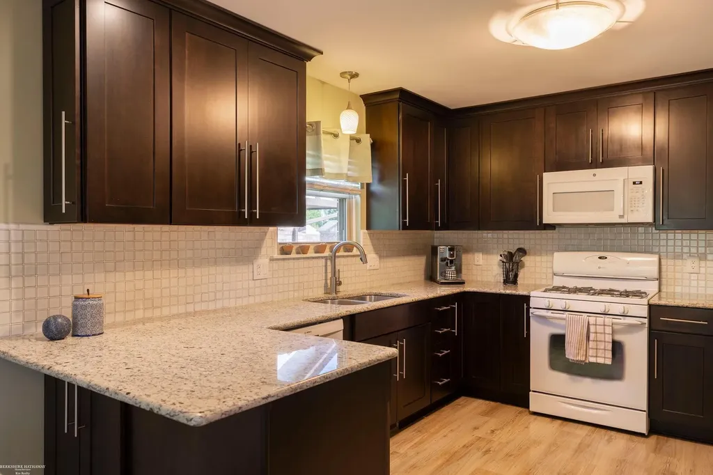 15589 Winter Park Drive Macomb Township MI 48044