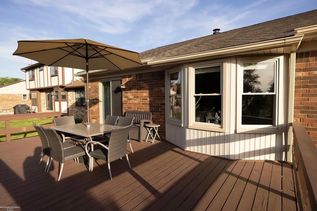 15589 Winter Park Drive Macomb Township MI 48044