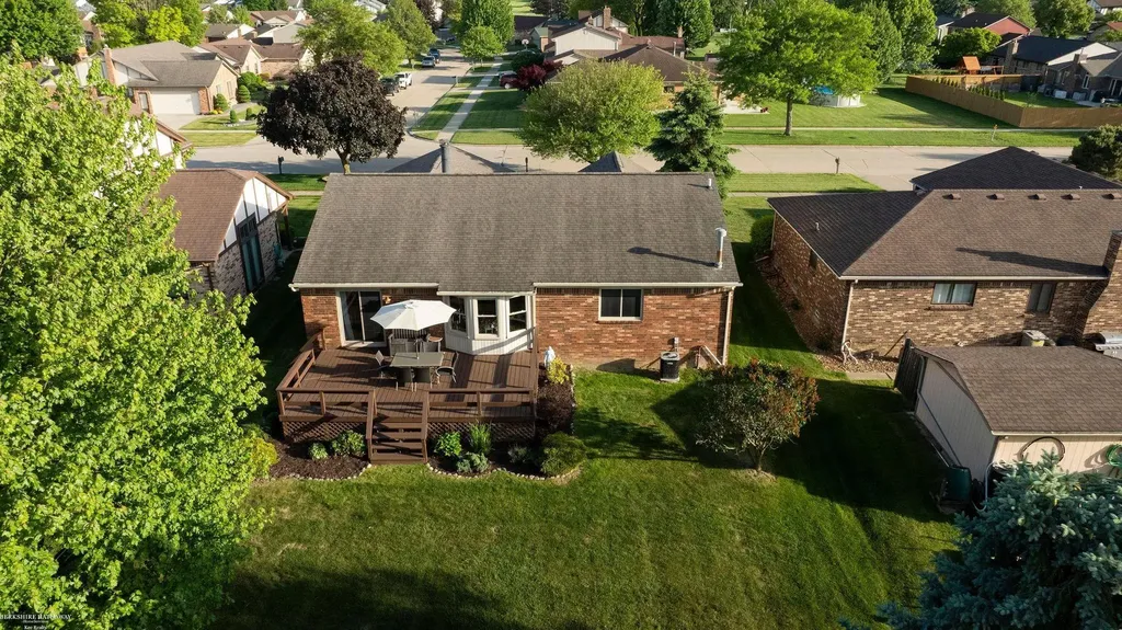 15589 Winter Park Drive Macomb Township MI 48044