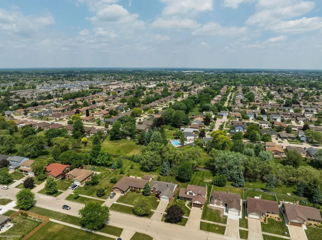 15589 Winter Park Drive Macomb Township MI 48044