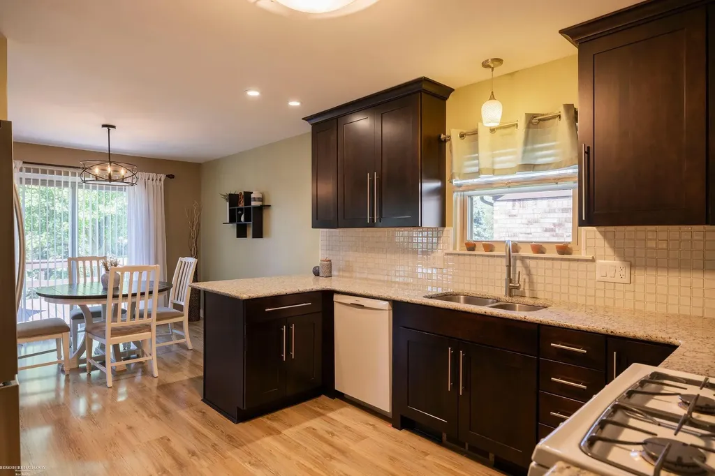 15589 Winter Park Drive Macomb Township MI 48044