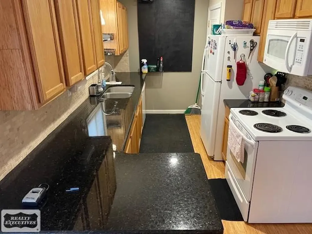 2661 W Utica Road Utica City MI 48317