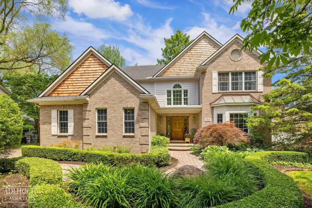 758 Middlesex Road Grosse Pointe Park City MI 48230