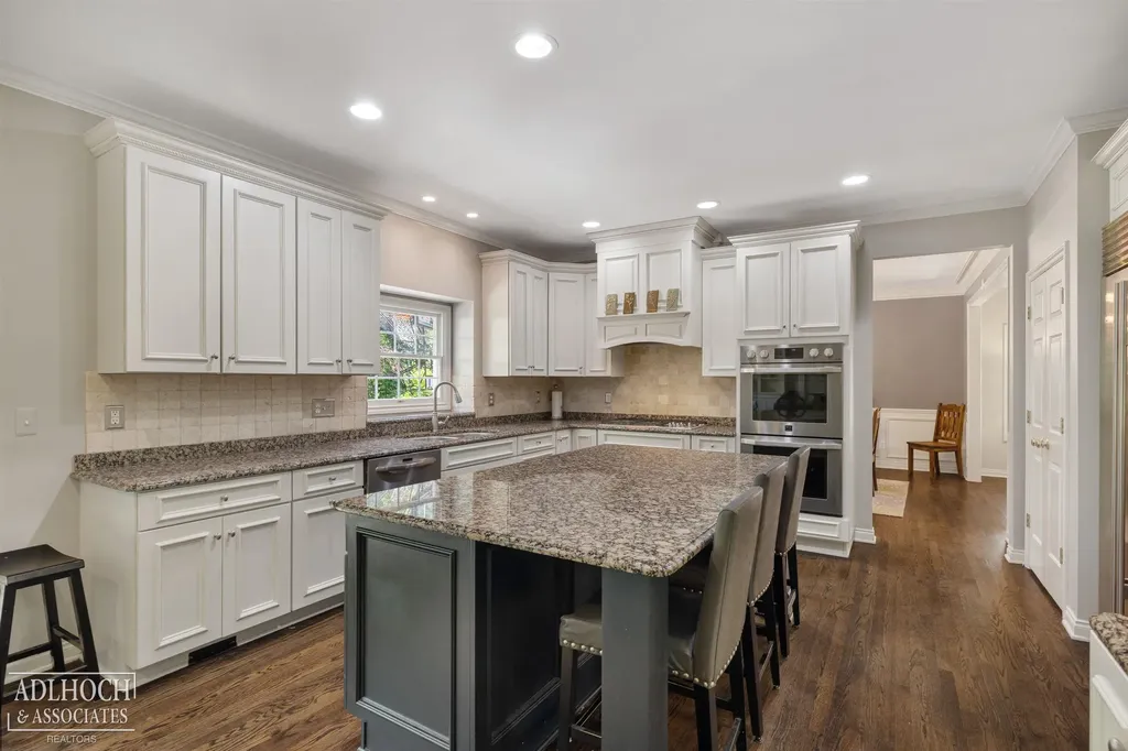 758 Middlesex Road Grosse Pointe Park City MI 48230