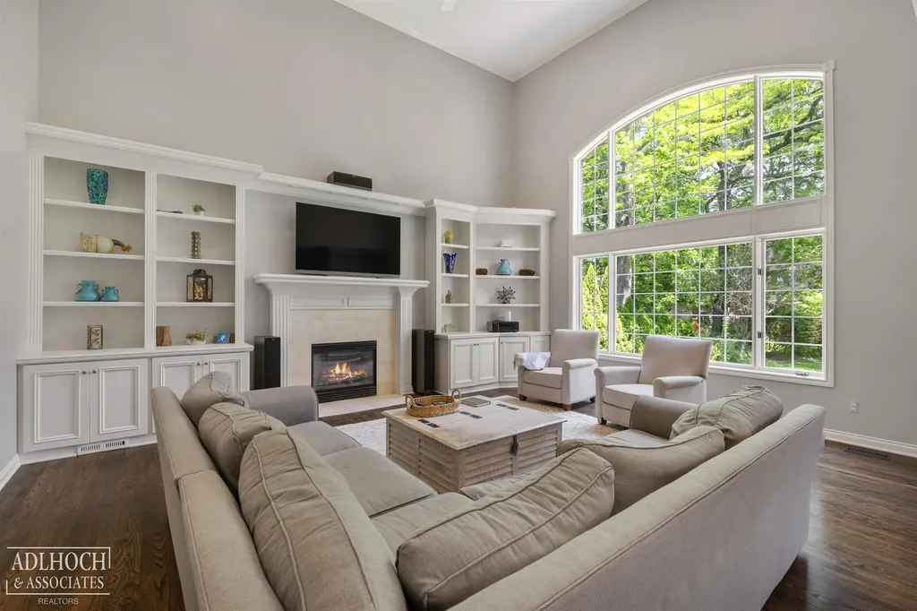 758 Middlesex Road Grosse Pointe Park City MI 48230