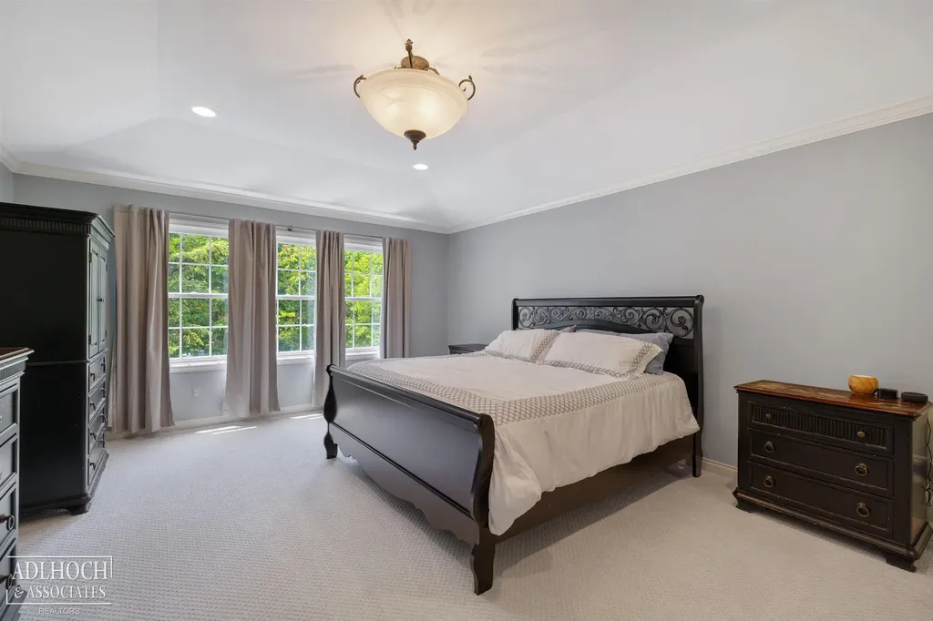 758 Middlesex Road Grosse Pointe Park City MI 48230