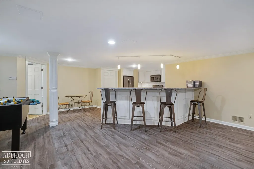 758 Middlesex Road Grosse Pointe Park City MI 48230