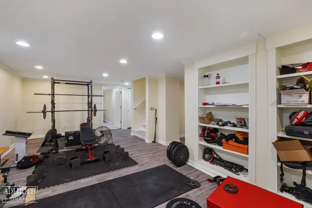 758 Middlesex Road Grosse Pointe Park City MI 48230