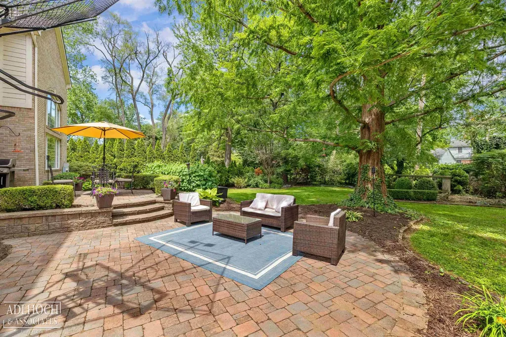758 Middlesex Road Grosse Pointe Park City MI 48230