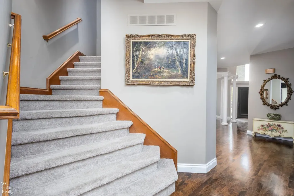 22297 Hazelton Ct Court Novi City MI 48374
