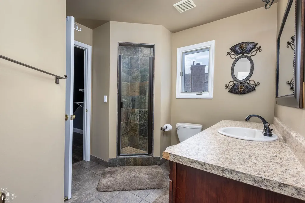 22297 Hazelton Ct Court Novi City MI 48374
