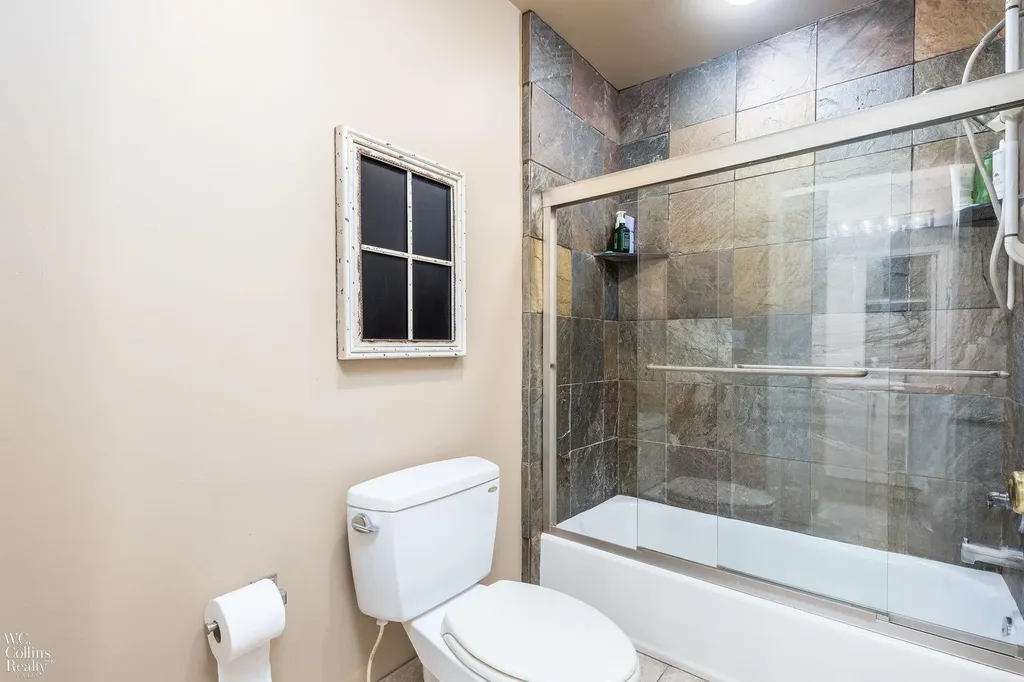 22297 Hazelton Ct Court Novi City MI 48374