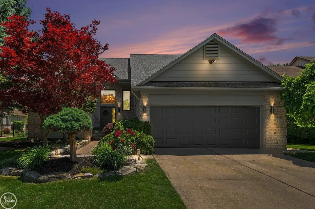 48710 Lafayette Drive Macomb Township MI 48044