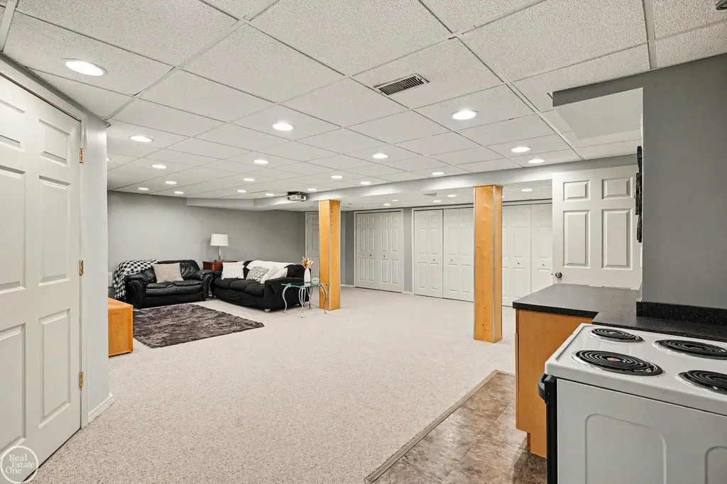 48710 Lafayette Drive Macomb Township MI 48044