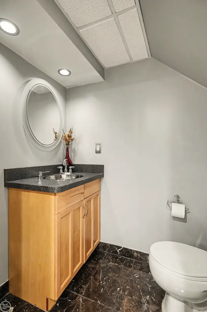 48710 Lafayette Drive Macomb Township MI 48044