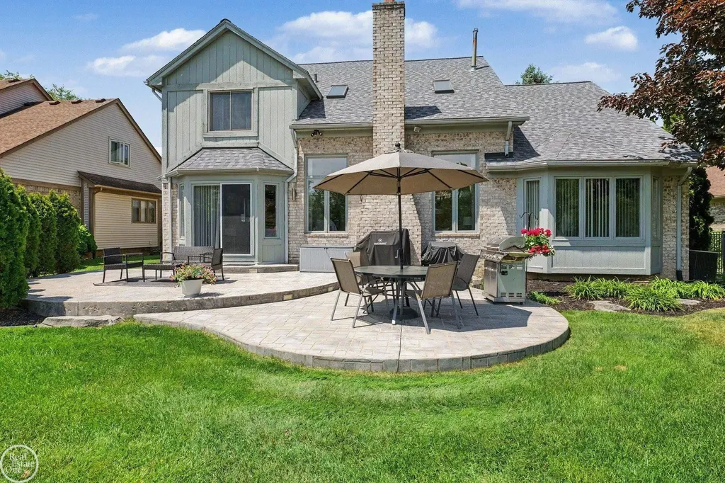 48710 Lafayette Drive Macomb Township MI 48044