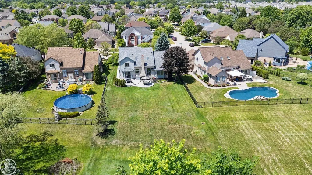 48710 Lafayette Drive Macomb Township MI 48044