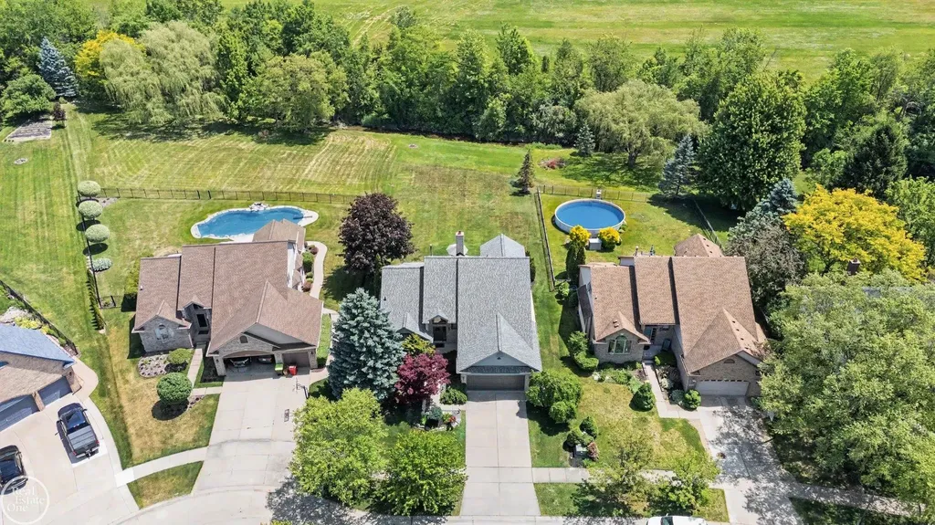 48710 Lafayette Drive Macomb Township MI 48044