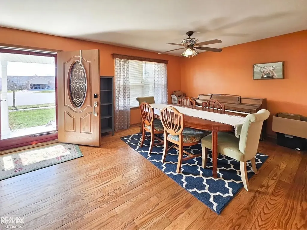 54690 Beacon Cove Circle New Baltimore City MI 48047