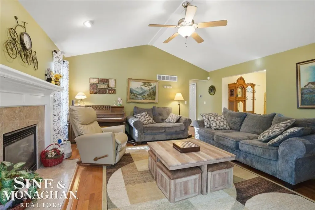 1098 Broad Ax Lane Kimball Township MI 48074