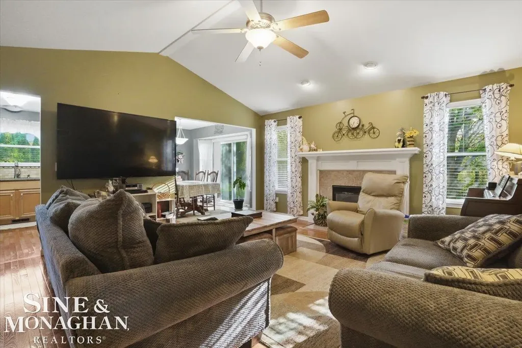 1098 Broad Ax Lane Kimball Township MI 48074