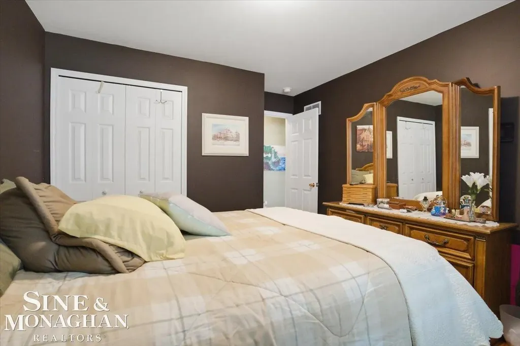 1098 Broad Ax Lane Kimball Township MI 48074