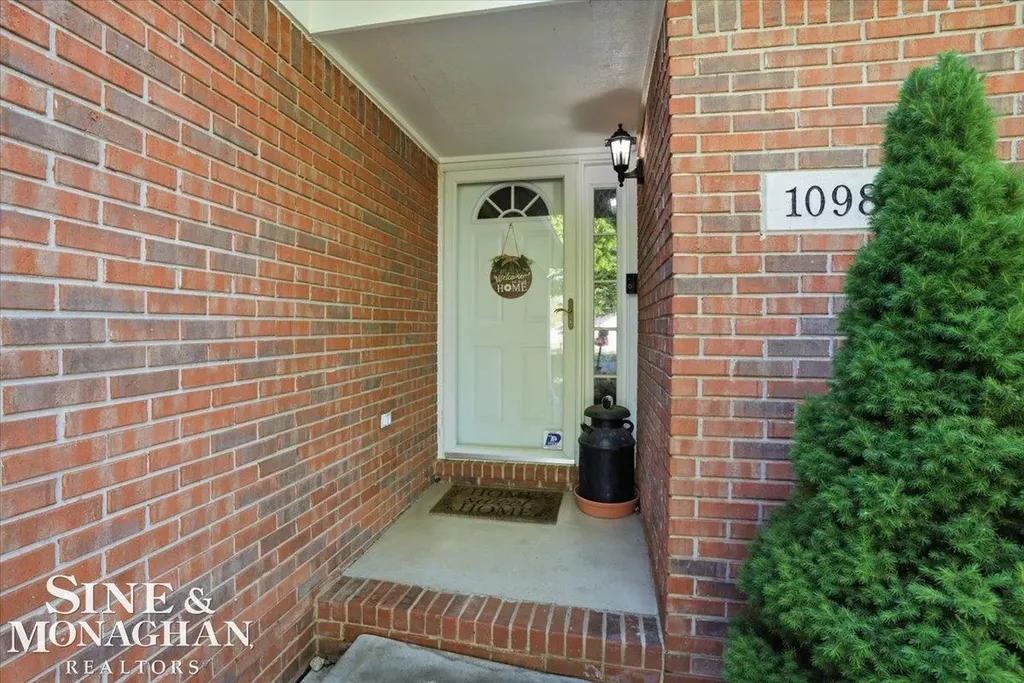 1098 Broad Ax Lane Kimball Township MI 48074