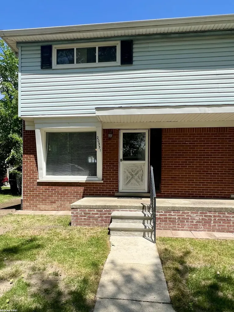 20351 8 Mile Road St. Clair Shores City MI 48080