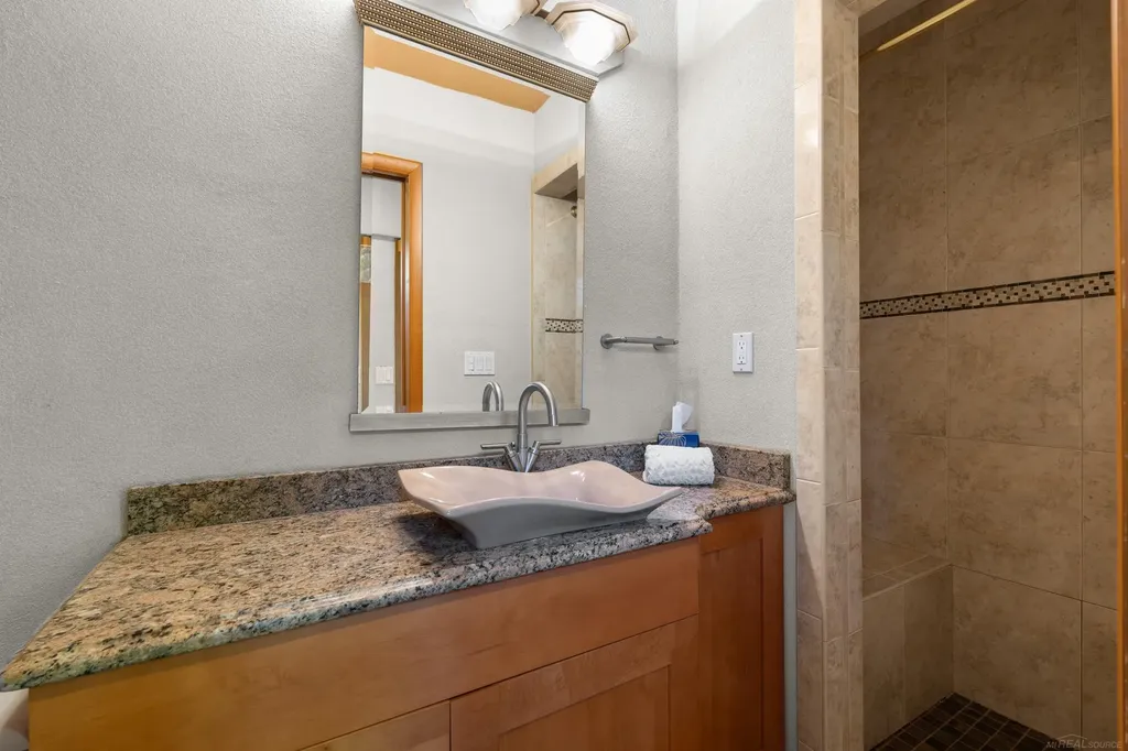1427 Sunningdale Drive Grosse Pointe Woods City MI 48236
