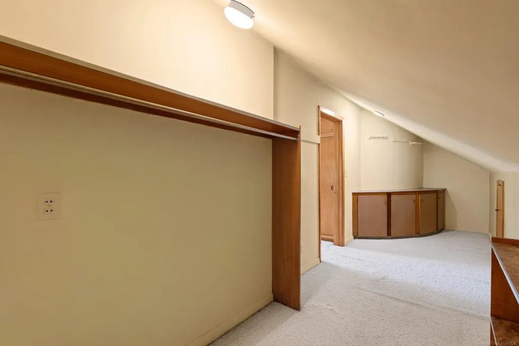 1427 Sunningdale Drive Grosse Pointe Woods City MI 48236