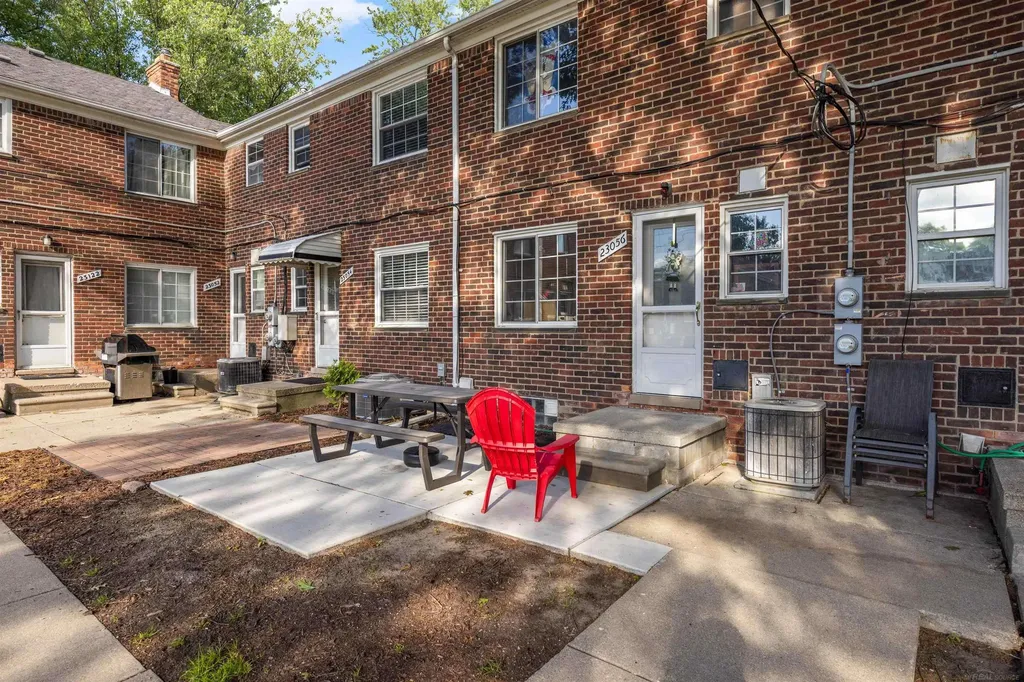 23056 Gary Lane St. Clair Shores City MI 48080