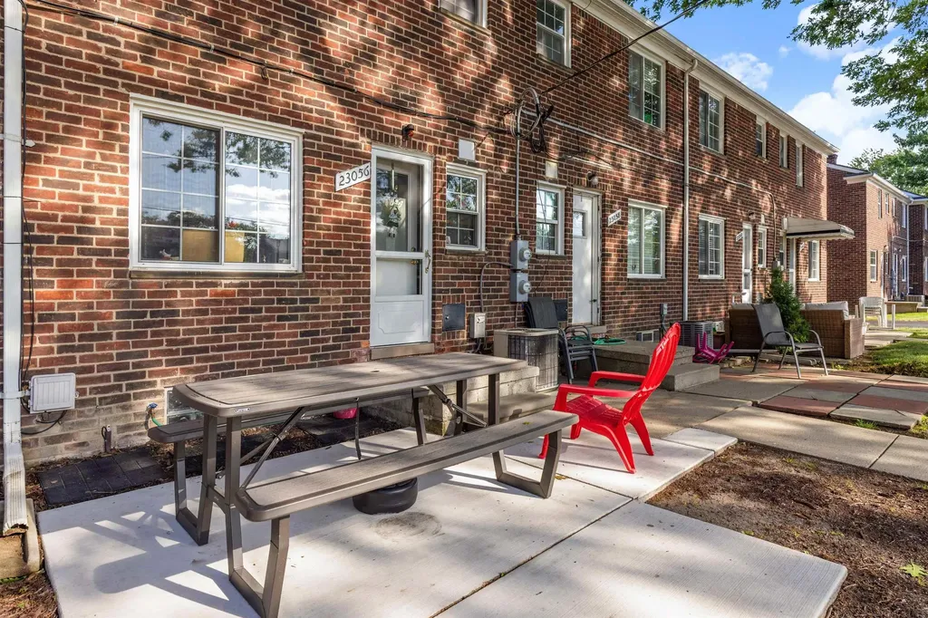 23056 Gary Lane St. Clair Shores City MI 48080