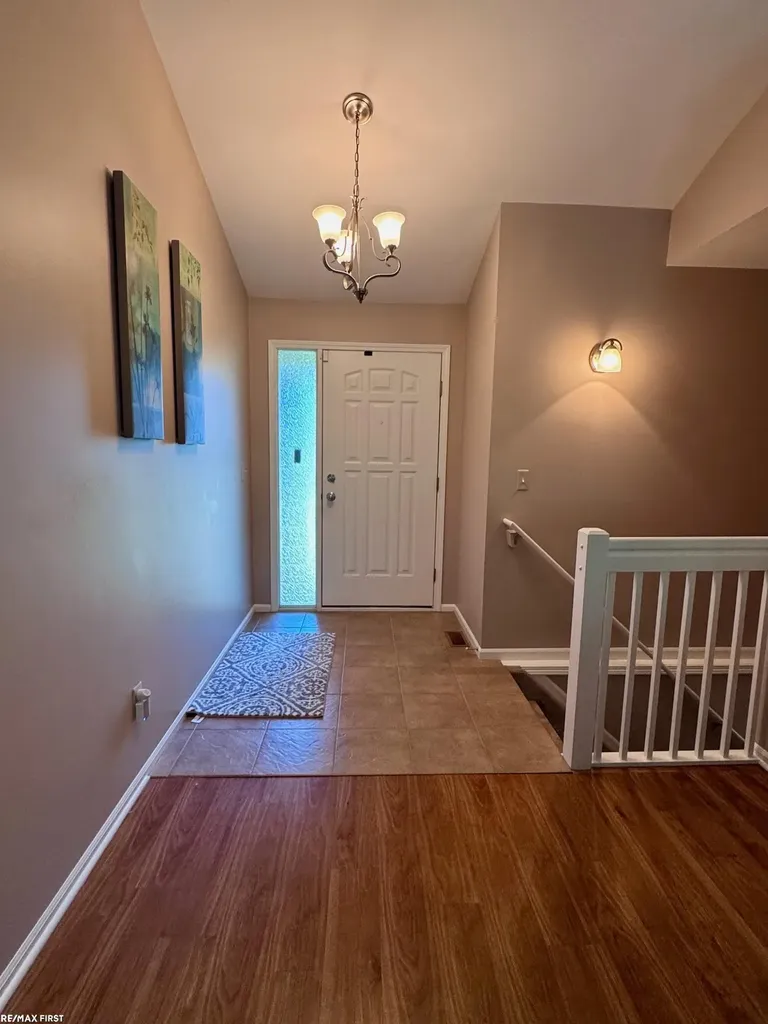 15330 Pebble Pointe Court Clinton Charter Township MI 48038